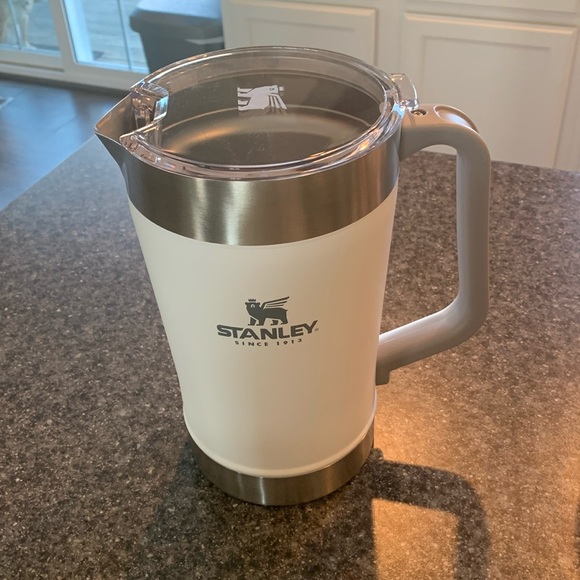 NEW Stanley stay cool 64oz pitcher - Picture 2 of 10